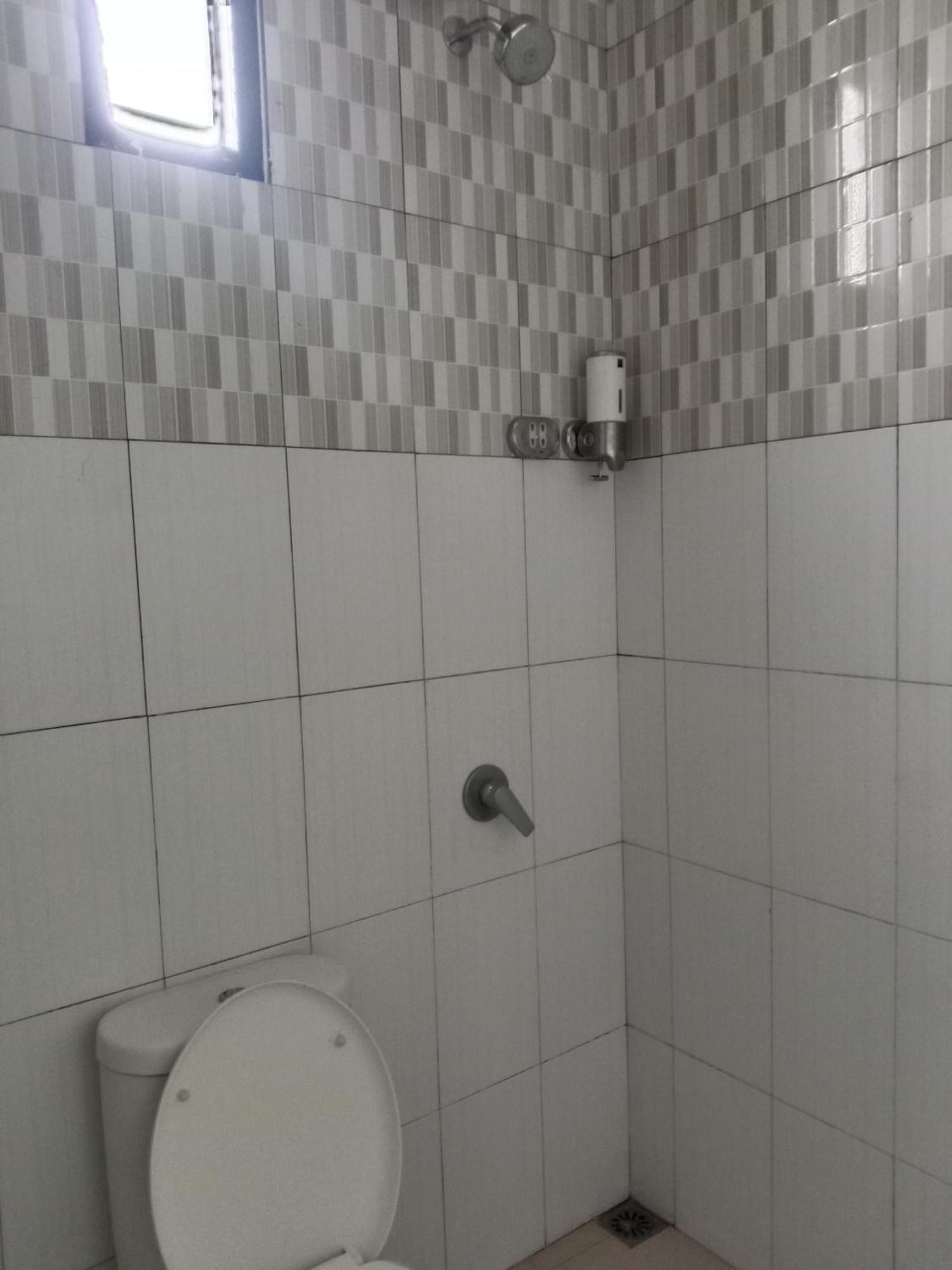 The New Orlinds Guest House Wonosari Экстерьер фото