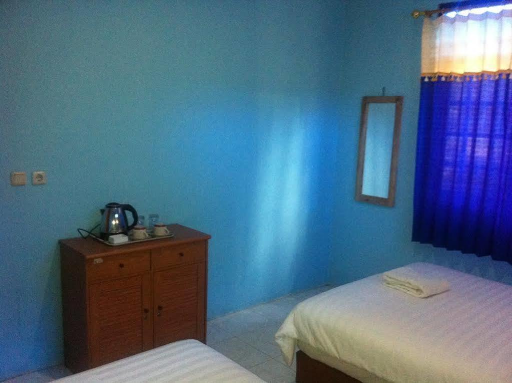 The New Orlinds Guest House Wonosari Экстерьер фото