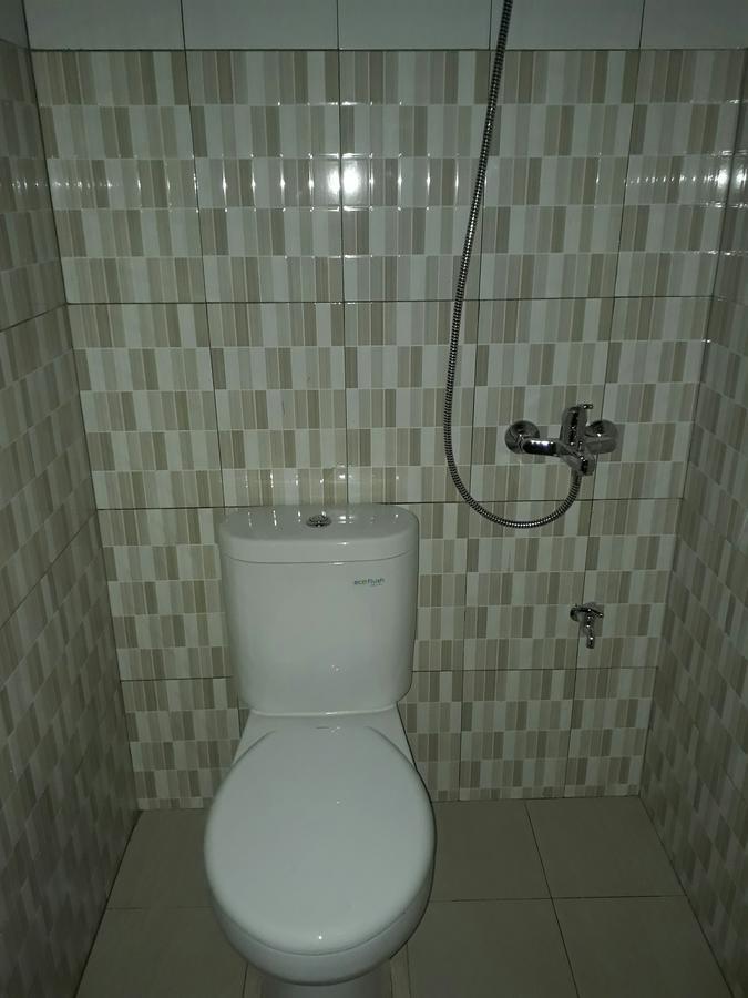 The New Orlinds Guest House Wonosari Экстерьер фото