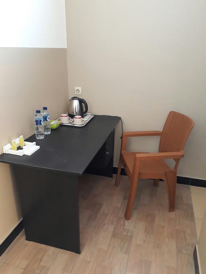 The New Orlinds Guest House Wonosari Экстерьер фото